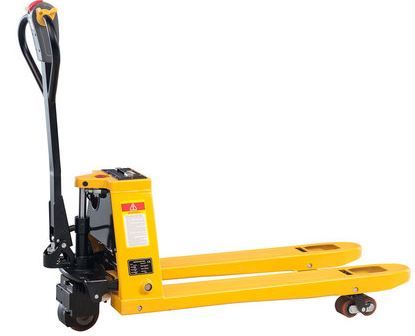 Porta-paletes eléctrico capac. 1500 kg bateria 24V 20Ah. AP28