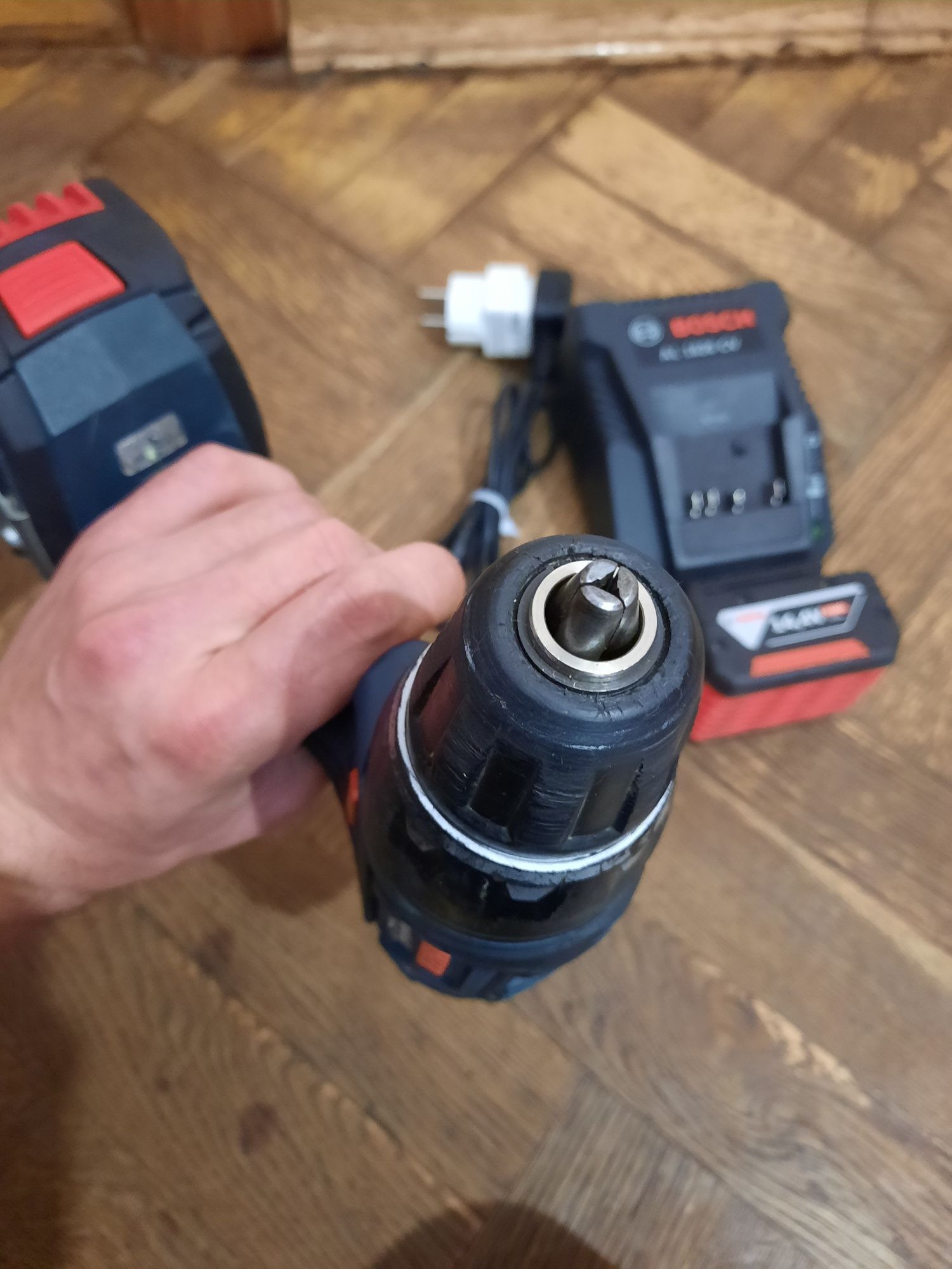 Оригінал,комплект!!Шуруповерт Bosch GSR 14,4 V-LI+2акб(4аг)+з/у