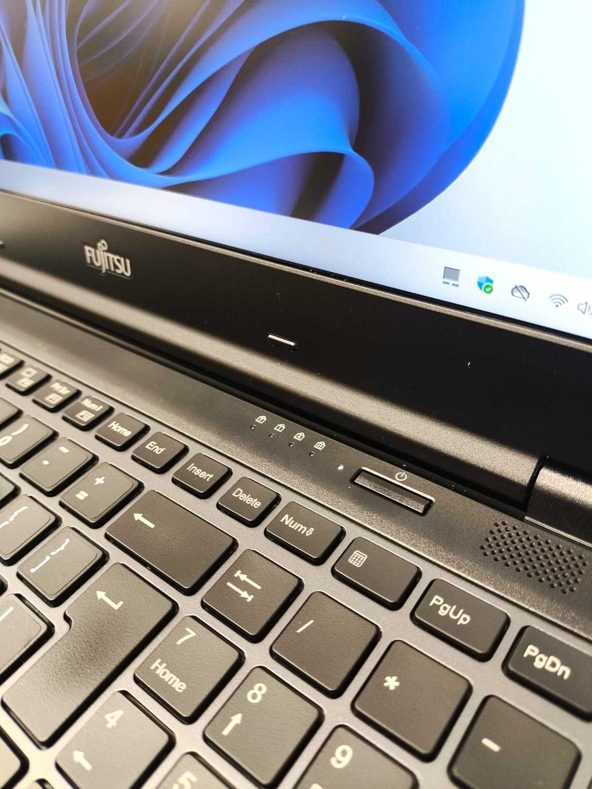 Laptop FUJITSU do domu / pracy / biznesu 8gen. 8GB 256GB FHD W11 FV23%