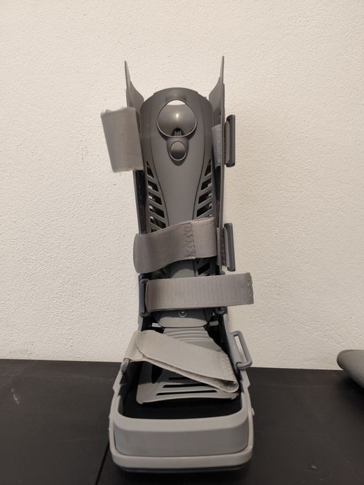 Bota Walker tamanho 35-41