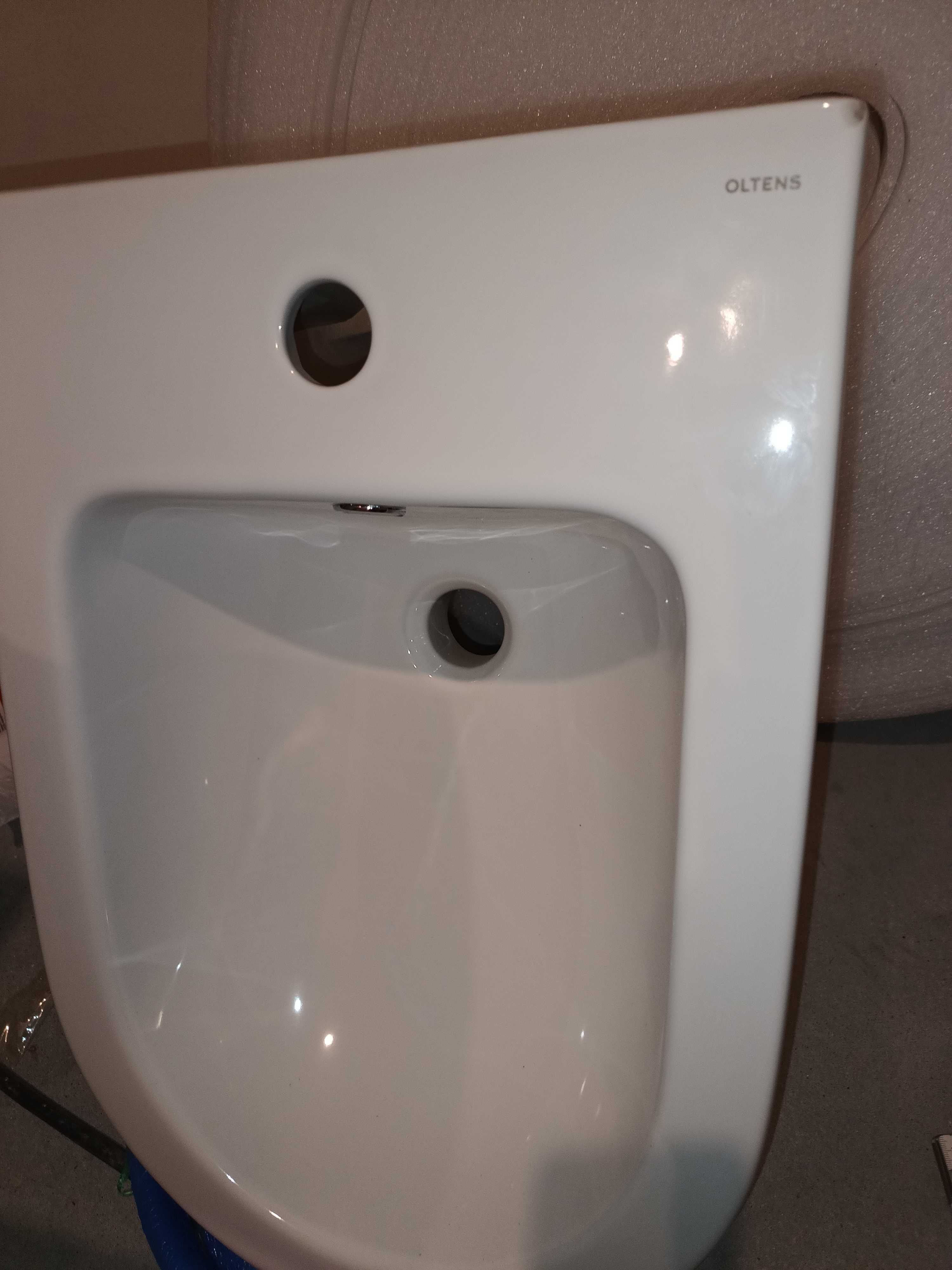 Bidet Oltens wiszący