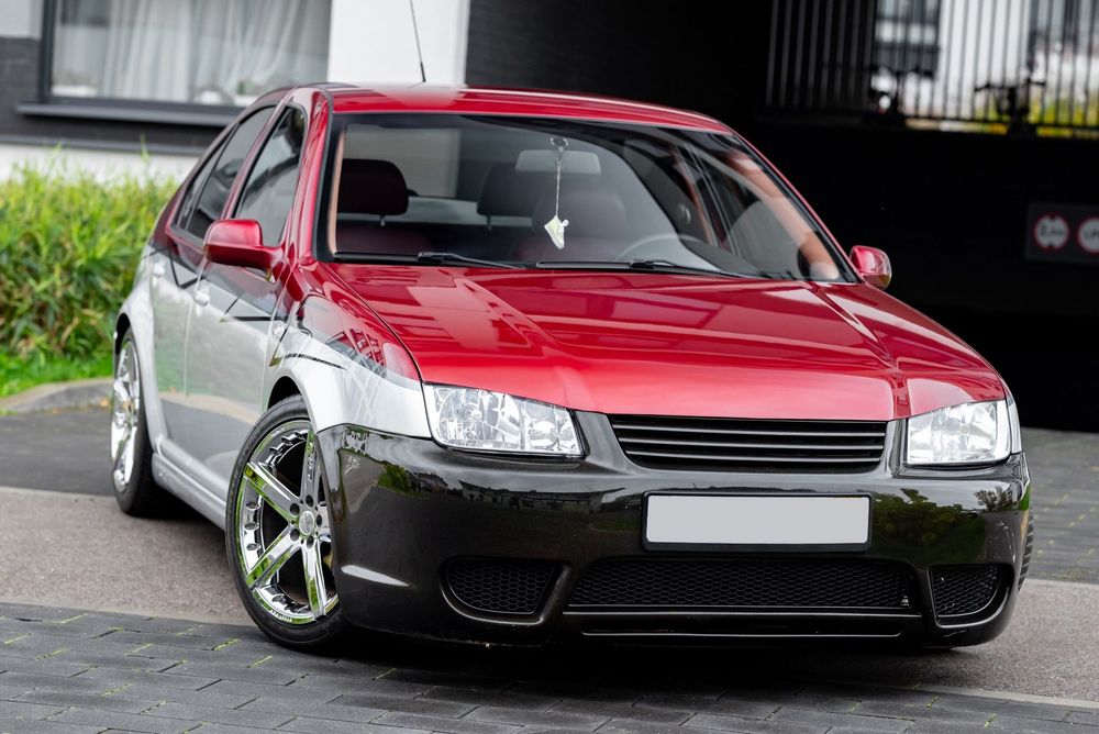Volkswagen Bora TUNING Felgi MOMO Chrom Idealna