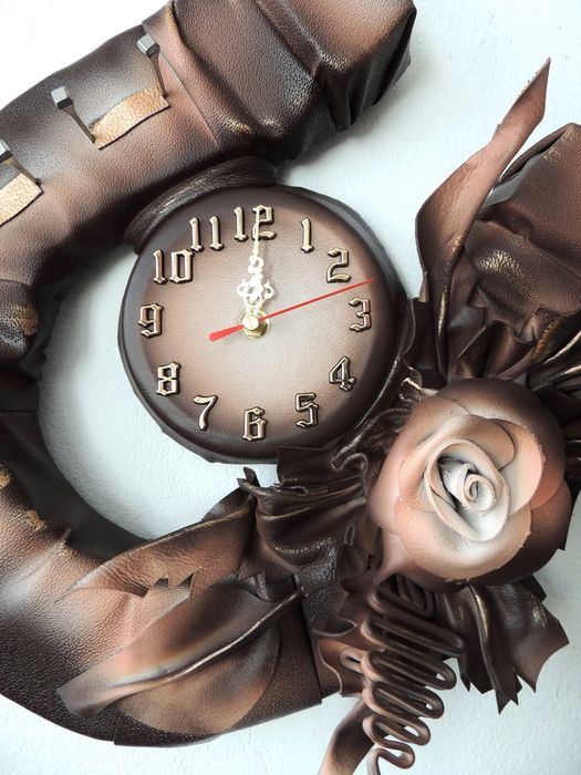 Kawowowy zegar w podkowie z różą PREZENT NA JUBILEUSZ urodziny GRAWER