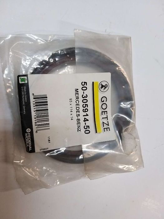 Uszczelniacz wału korbowego tył (93x114x14) DAEWOO KORANDO, MUSSO 2.2D-3.2 01.99-