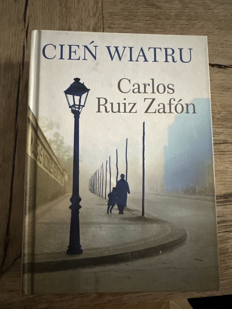 Cień wiatru  Carlos Ruiz Zafón