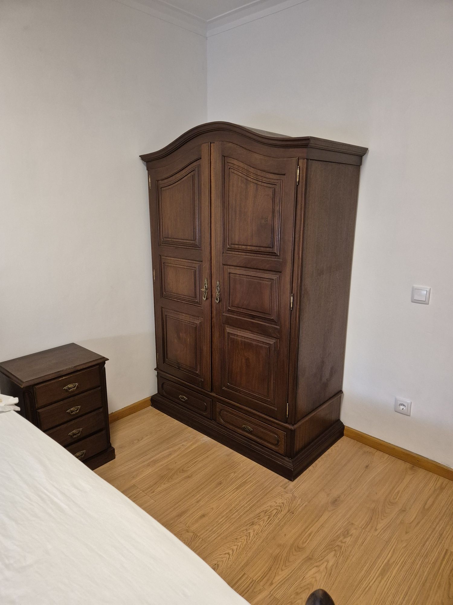 Alugo quarto para estudantes/professores