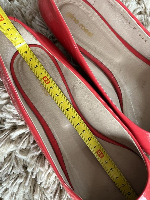 Bakeriny Gino Rossi 38 koral lakierki