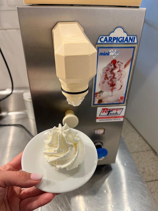 Automat / maszyna do bitej śmietany Carpigiani
