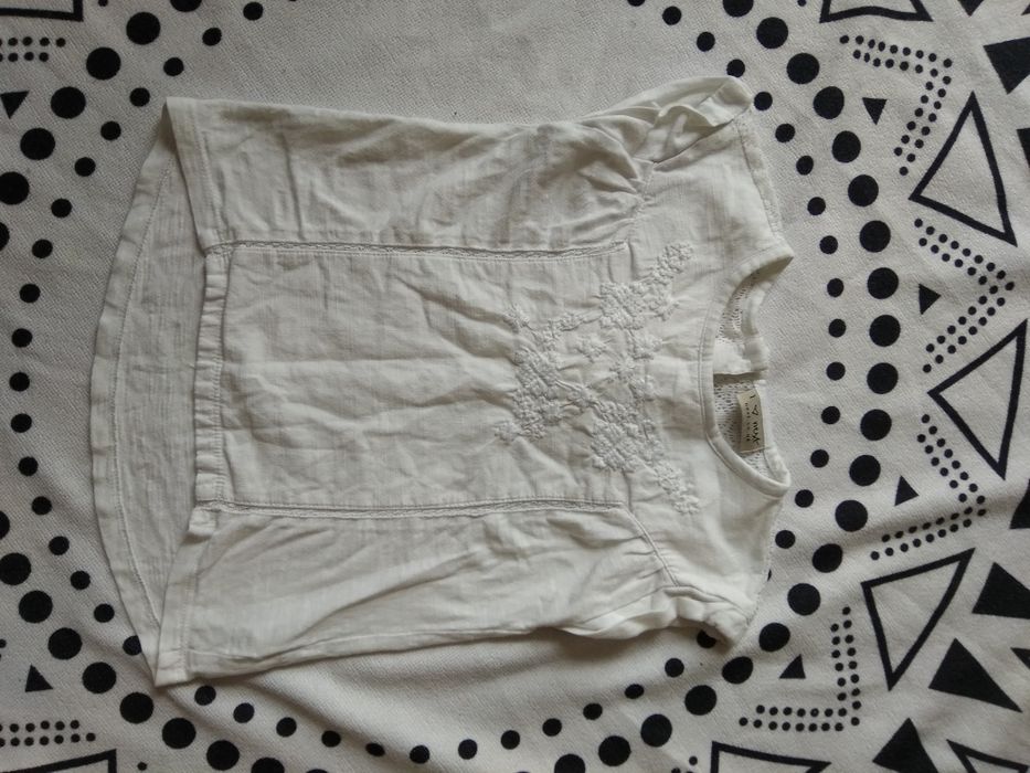 Biała elegancka bluzka z krótkim rękawem 98 Next