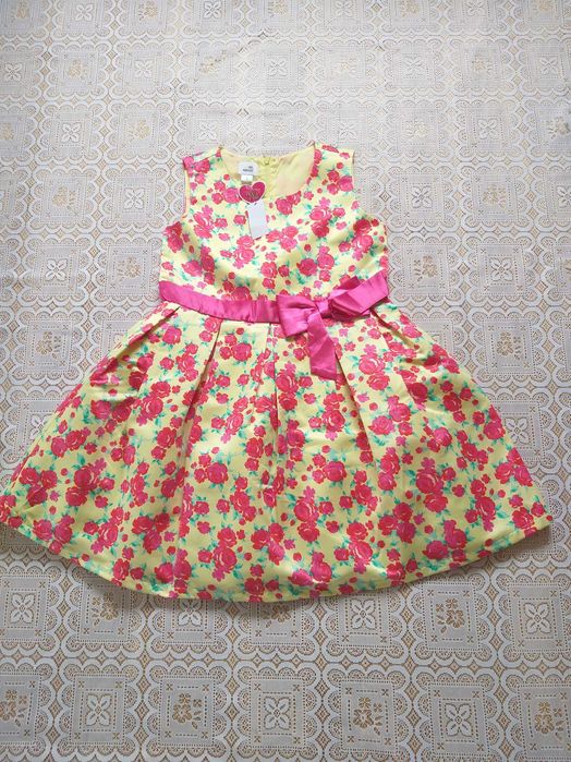 Sukienka na każdą okazję 146/152