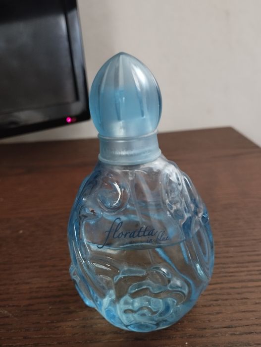 Perfume Boticário Floratta in blue