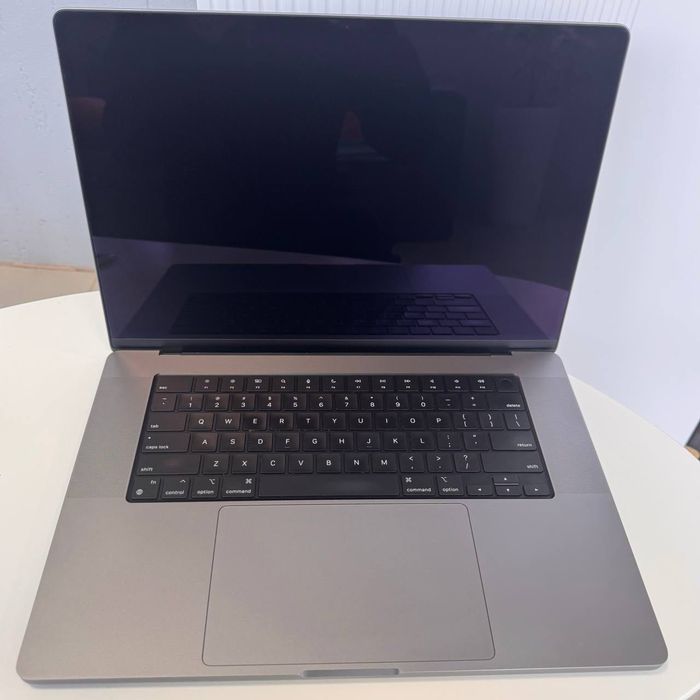MacBook Pro 16" M1 Pro/16GB/512GB Space Gray 2021 (MK183) Used