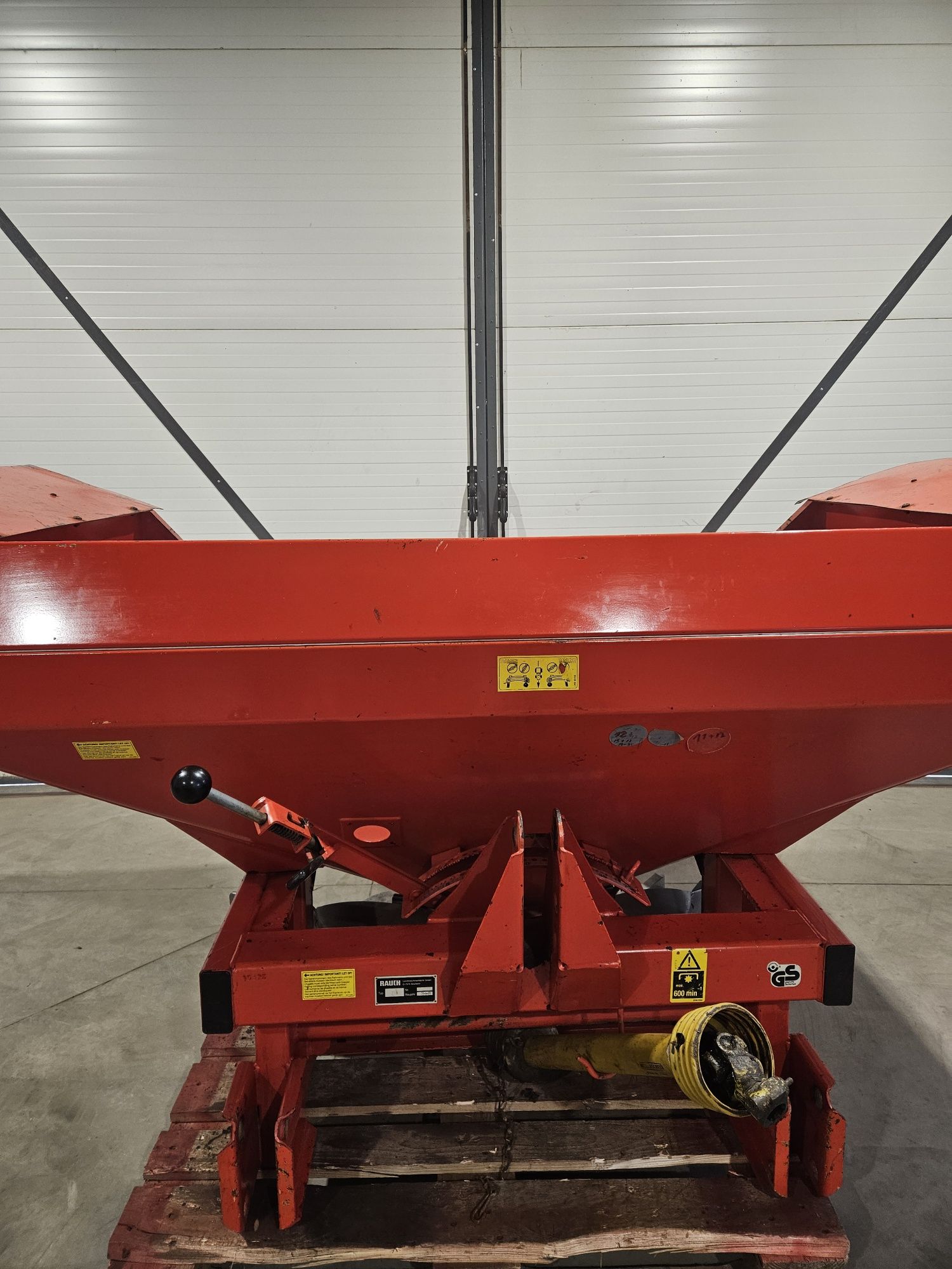 Rozsiewacz nawozu Rauch Kuhn 1100