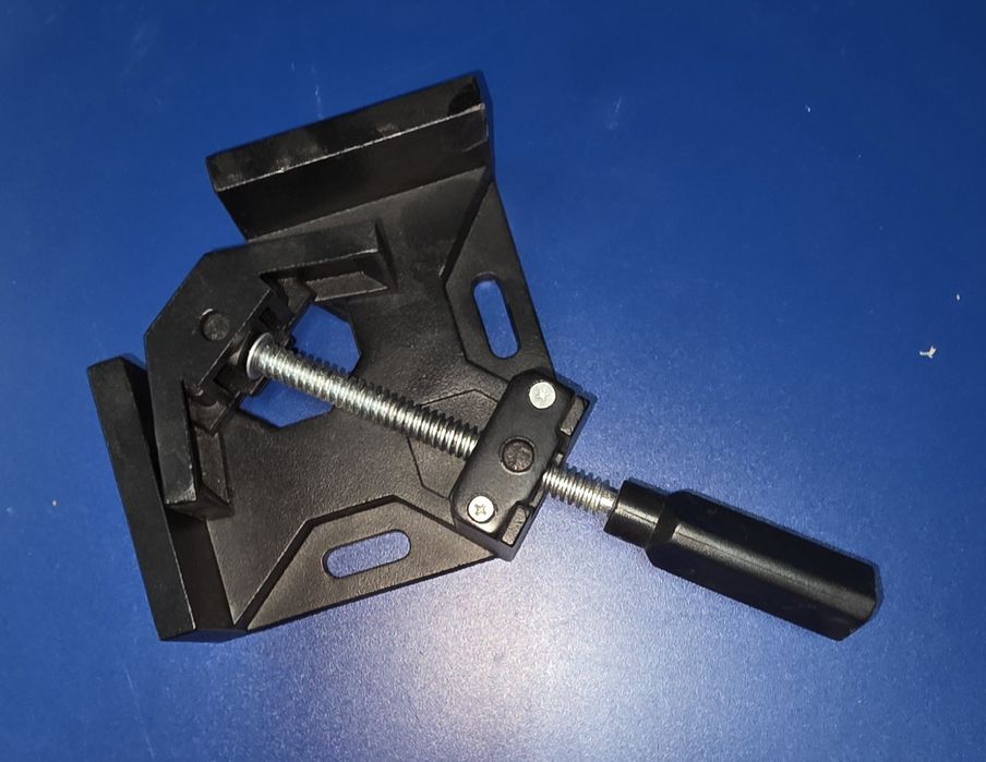 Ścisk kątowy czarny