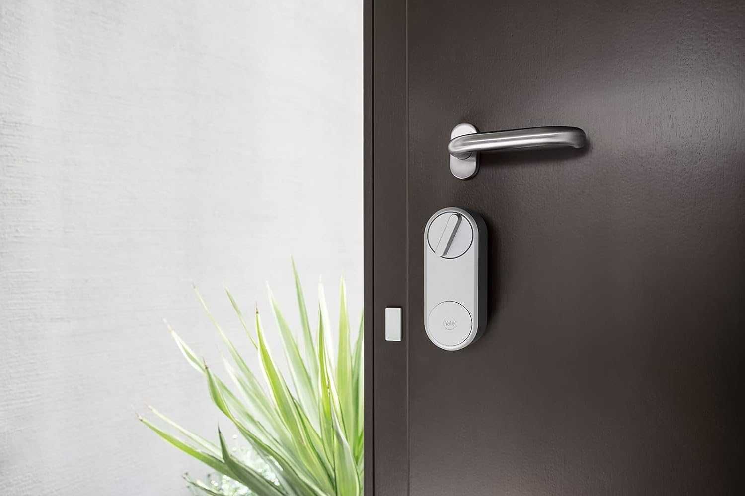 Bosch Yale Linus Smart lock Wi-Fi bridge розумний замок Apple Homekit