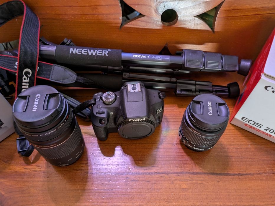 Kit Canon 2000d + tripé