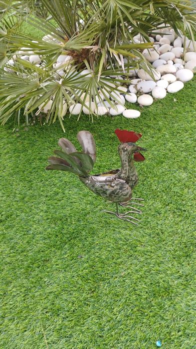 Galo decorativo , com recipiente para vela