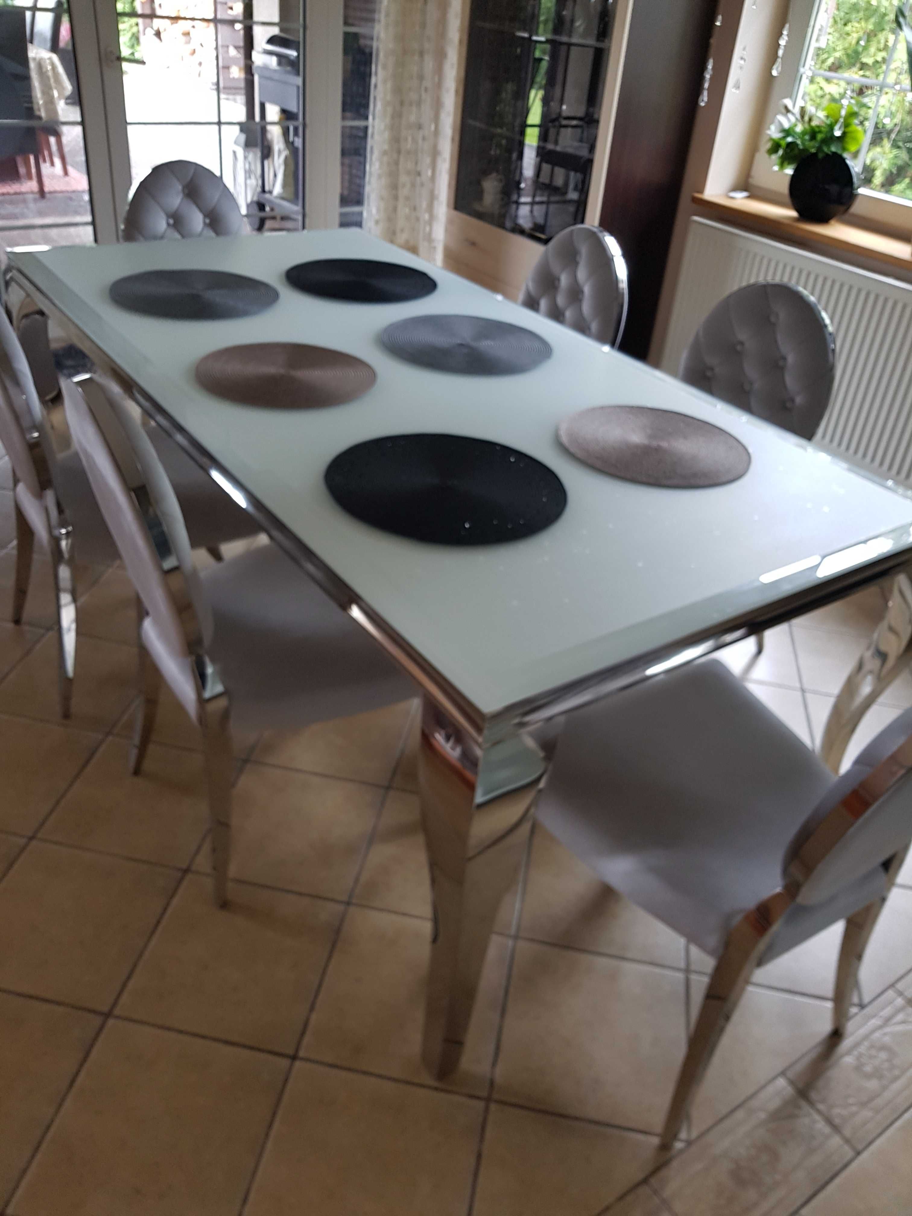 stół glamour Bella Casa stół szklany + 2 krzesła pikowane komplet