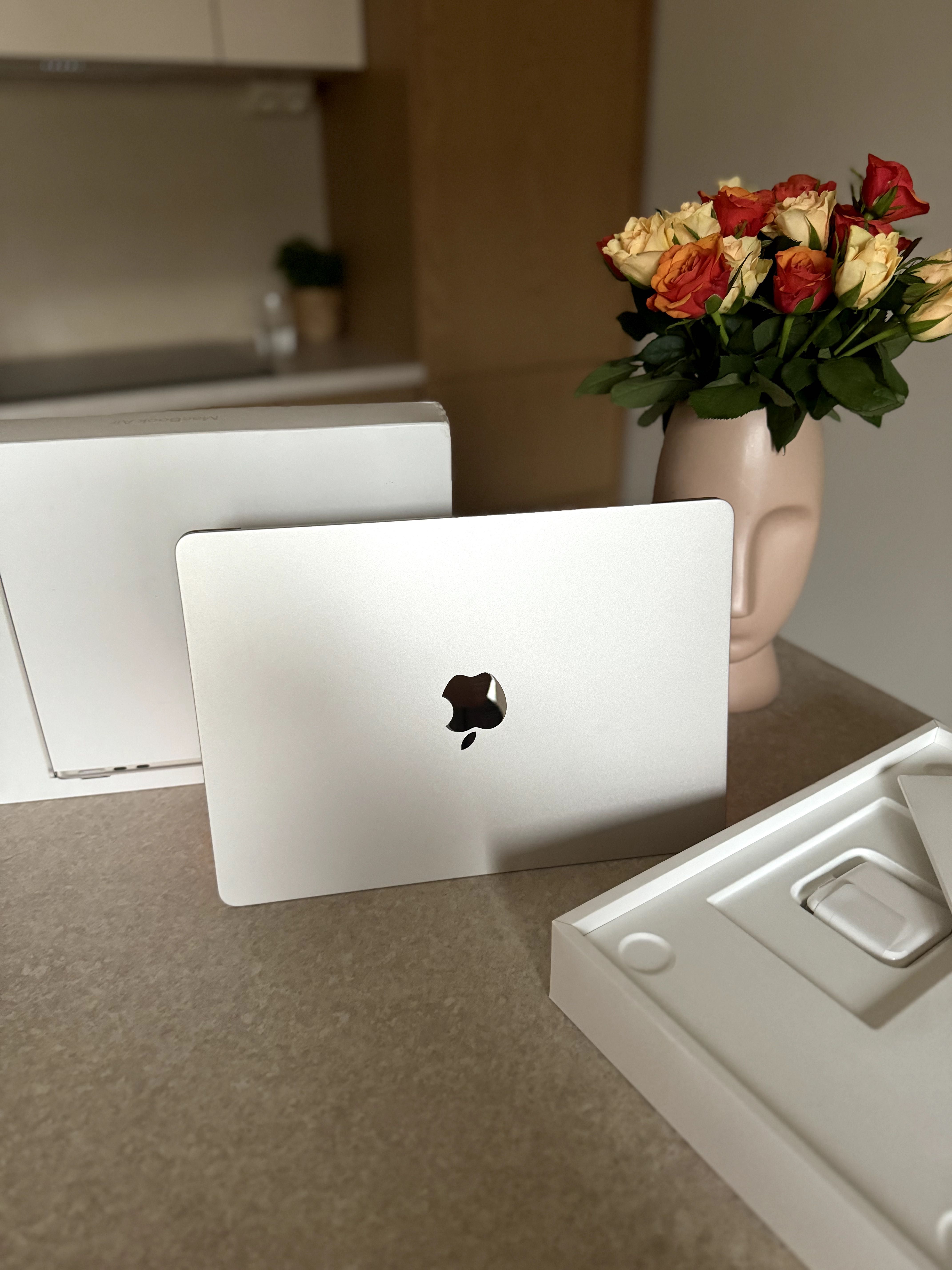 Apple MacBook Air M2 8GB 256GB Starlight