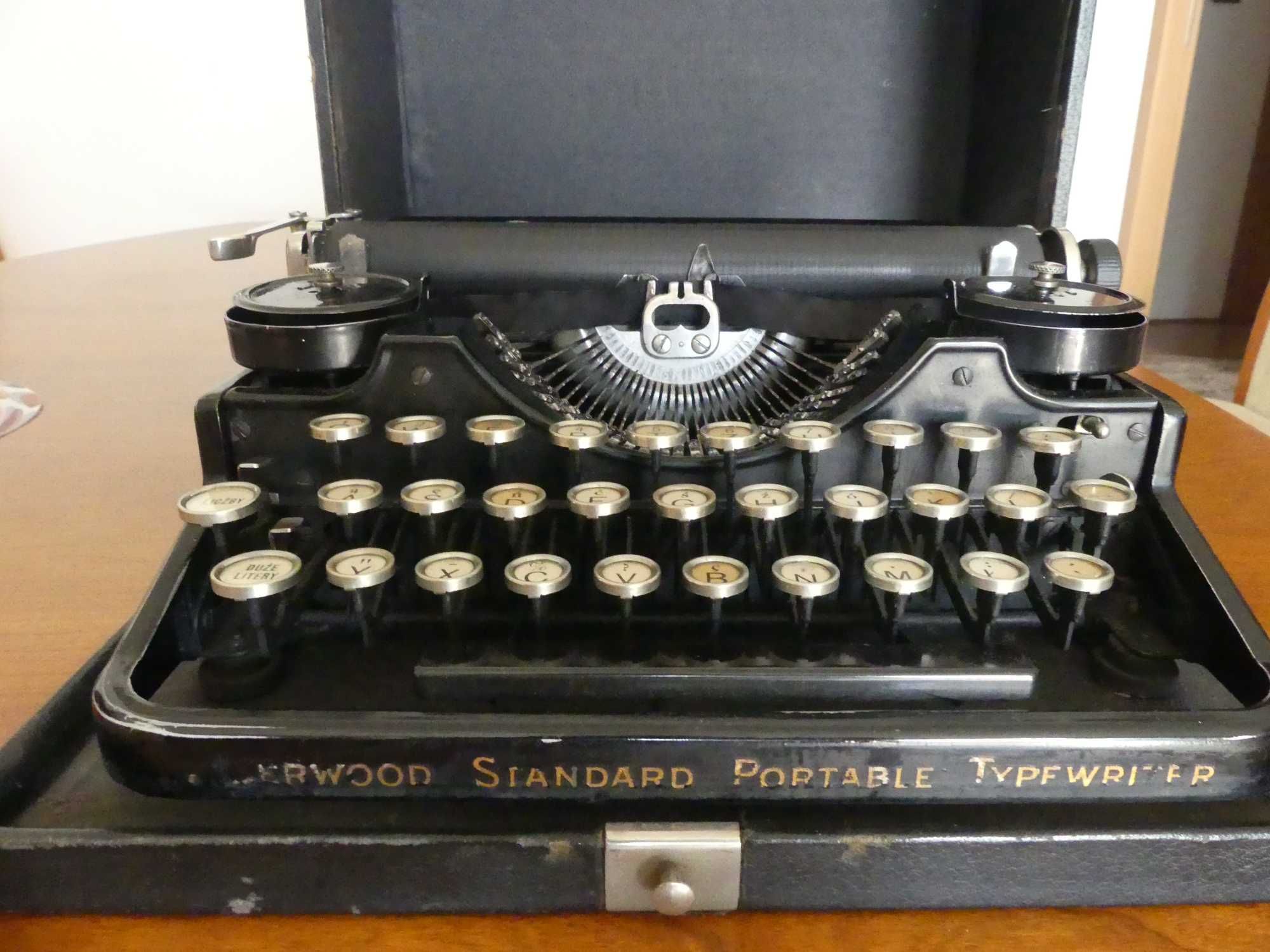 Maszyna do pisania walizkowa  firmy Underwood