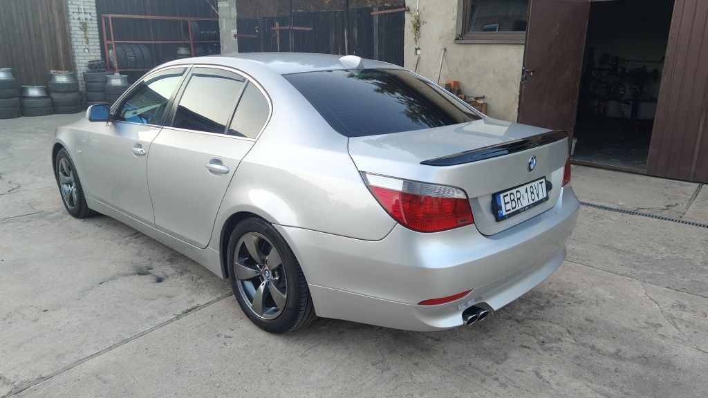BMW E60 520i 170KM sedana Benzyna