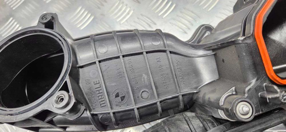 Впускные коллекторы новые BMW S63 F90 F95 F96 11615B3F936 11615B3F937