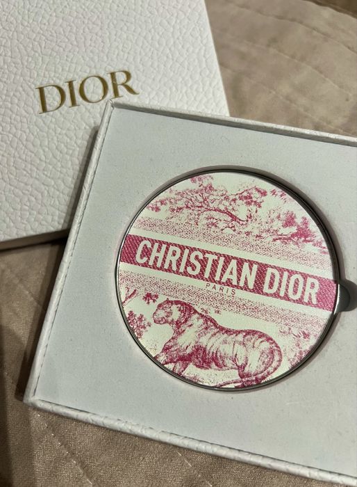 Lusterko kieszonkowe Dior Beauty