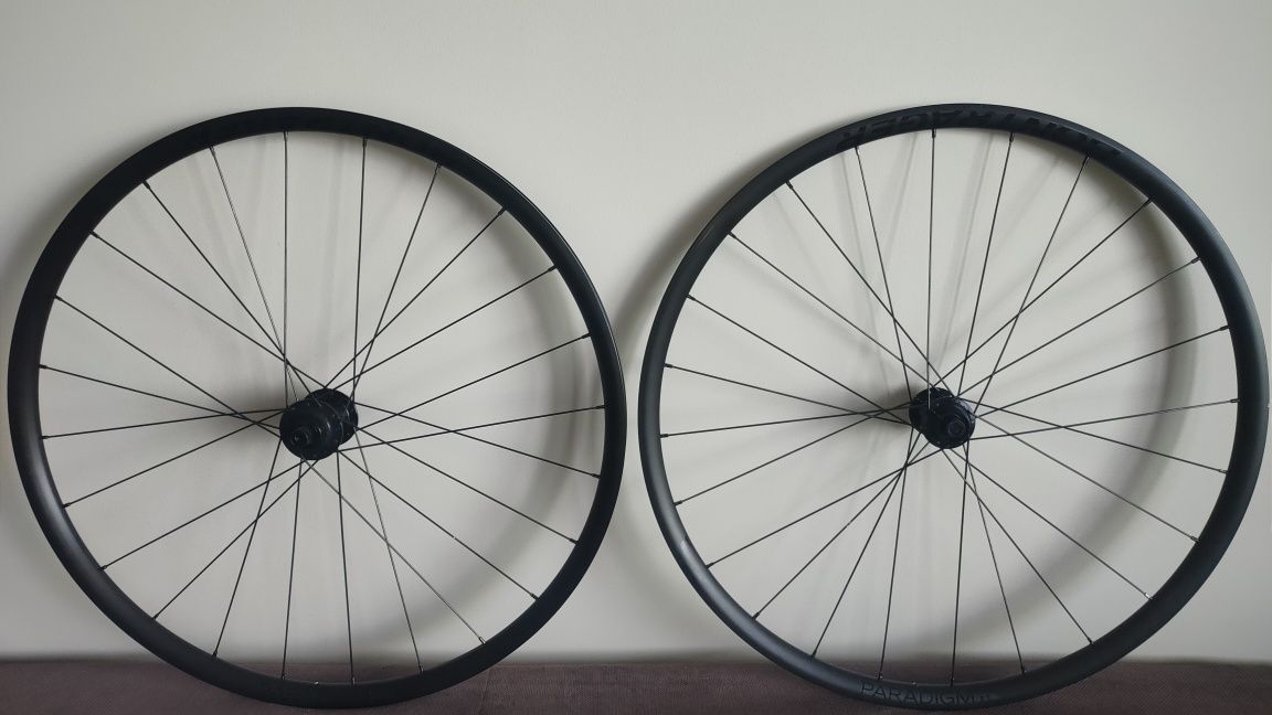 Bontrager Paradigm Sl Centerlock Disc 24H 700c