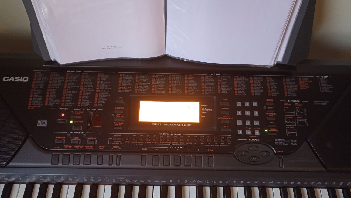 Teclado Casio CTK-711EX em Excelente estado - Diversas funções