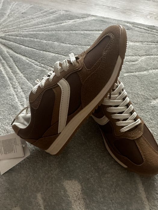 Кросівки нові 36 розмір