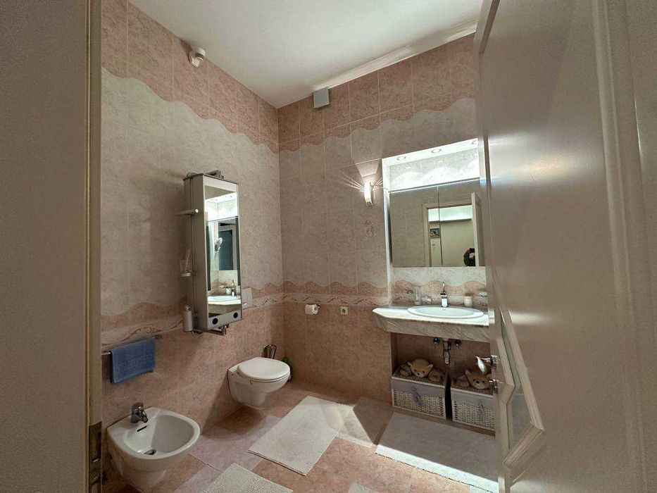 Центр! Оренда 4-К Квартири Костельна 4 Майдан