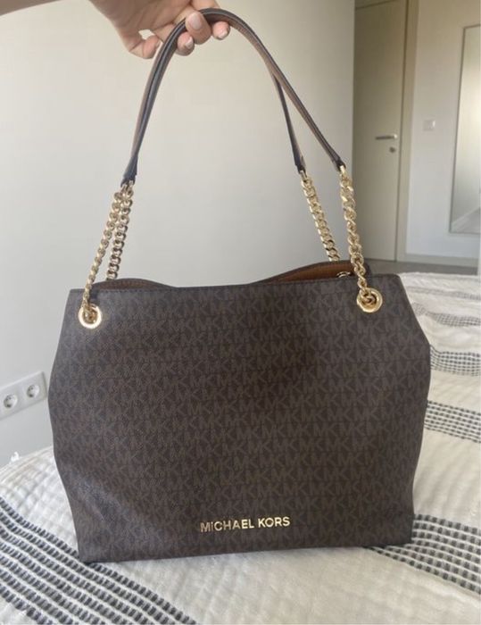 Mala Michael Kors