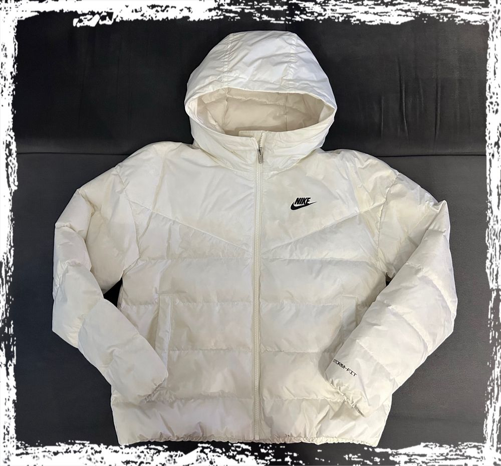 NIKE Storm-Fit Windrunner biała kurtka puchowa