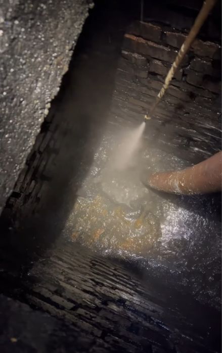 Выкачка ям, викачка ям, відкачка, откачка, илосос, мулосос, чистка