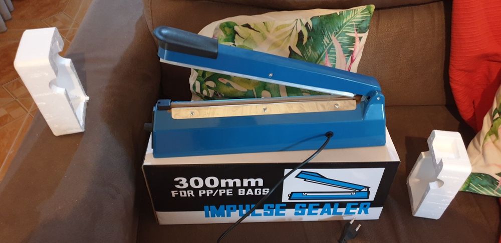 Maquina selar/lacrar/fechar sacos plásticos Celar 30 centímetr