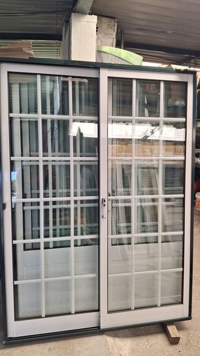 Sacadas aluminio vidro  duplo