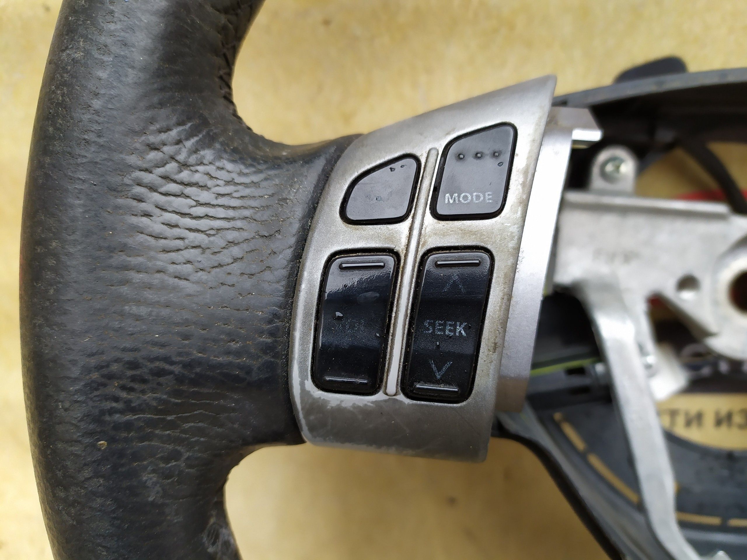 Suzuki SX4 Sedici 2006-2014 руль мультируль кнопки в руль GS131-05610