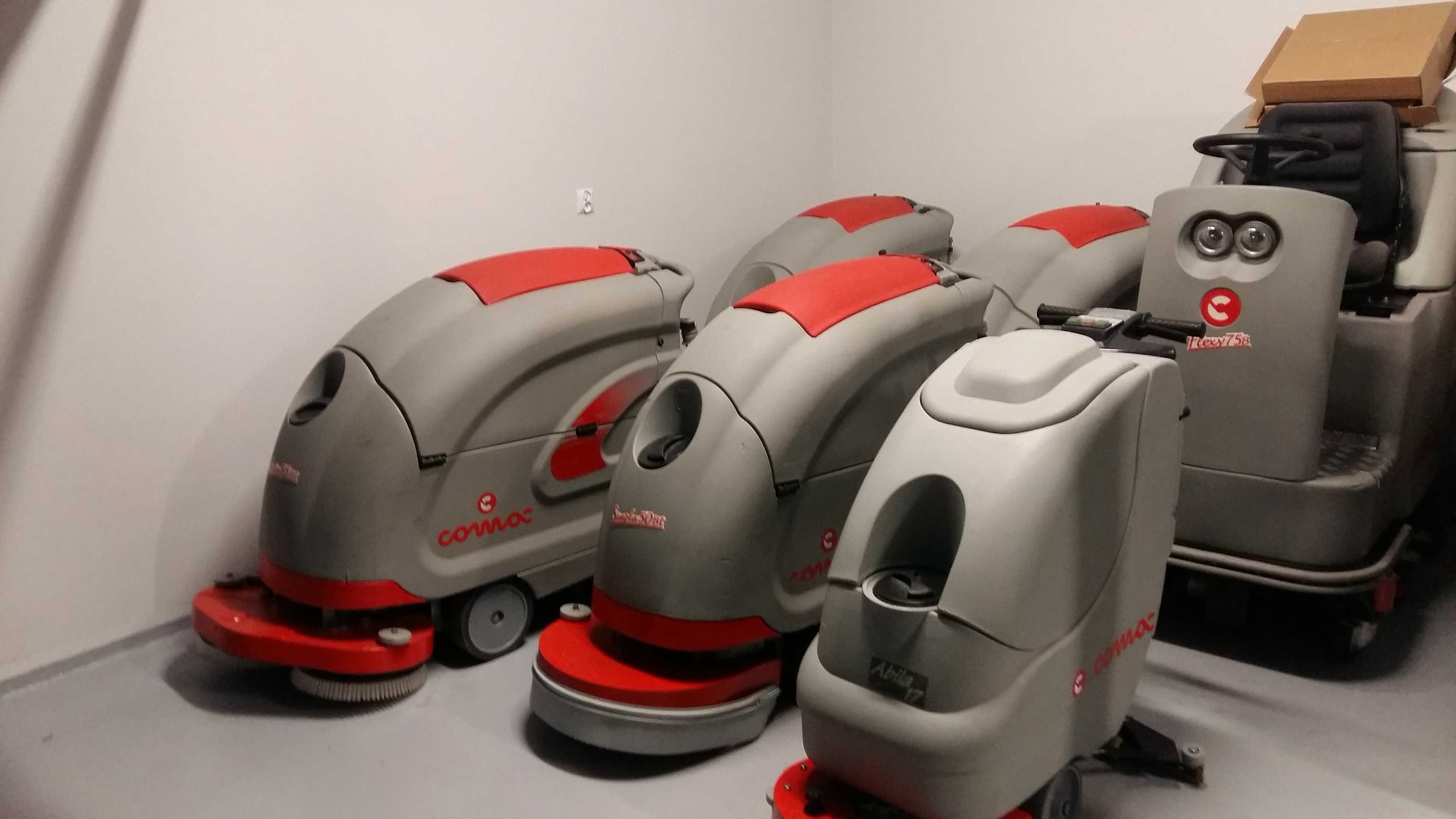 Wynajem Comac Omnia 26/32