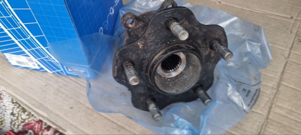 Продам ступиця передня, задня Nissan Rogue 2016 awd