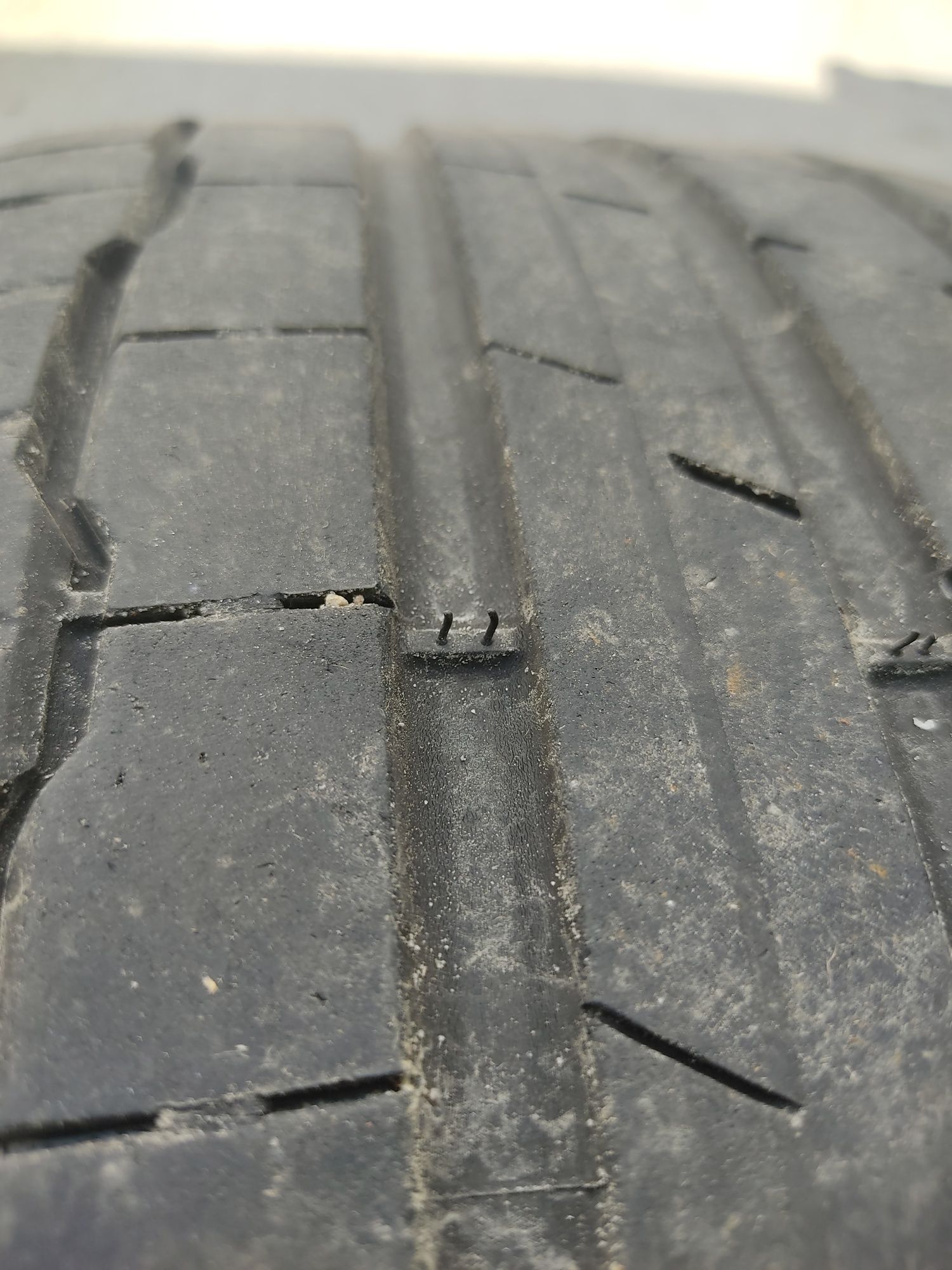 Продам шины 225/45R17