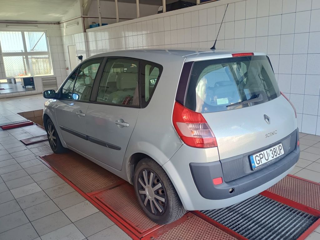 Zadbany Renault Scenic 2 1.9d klima sprawna , zadbany opłaty ważne.