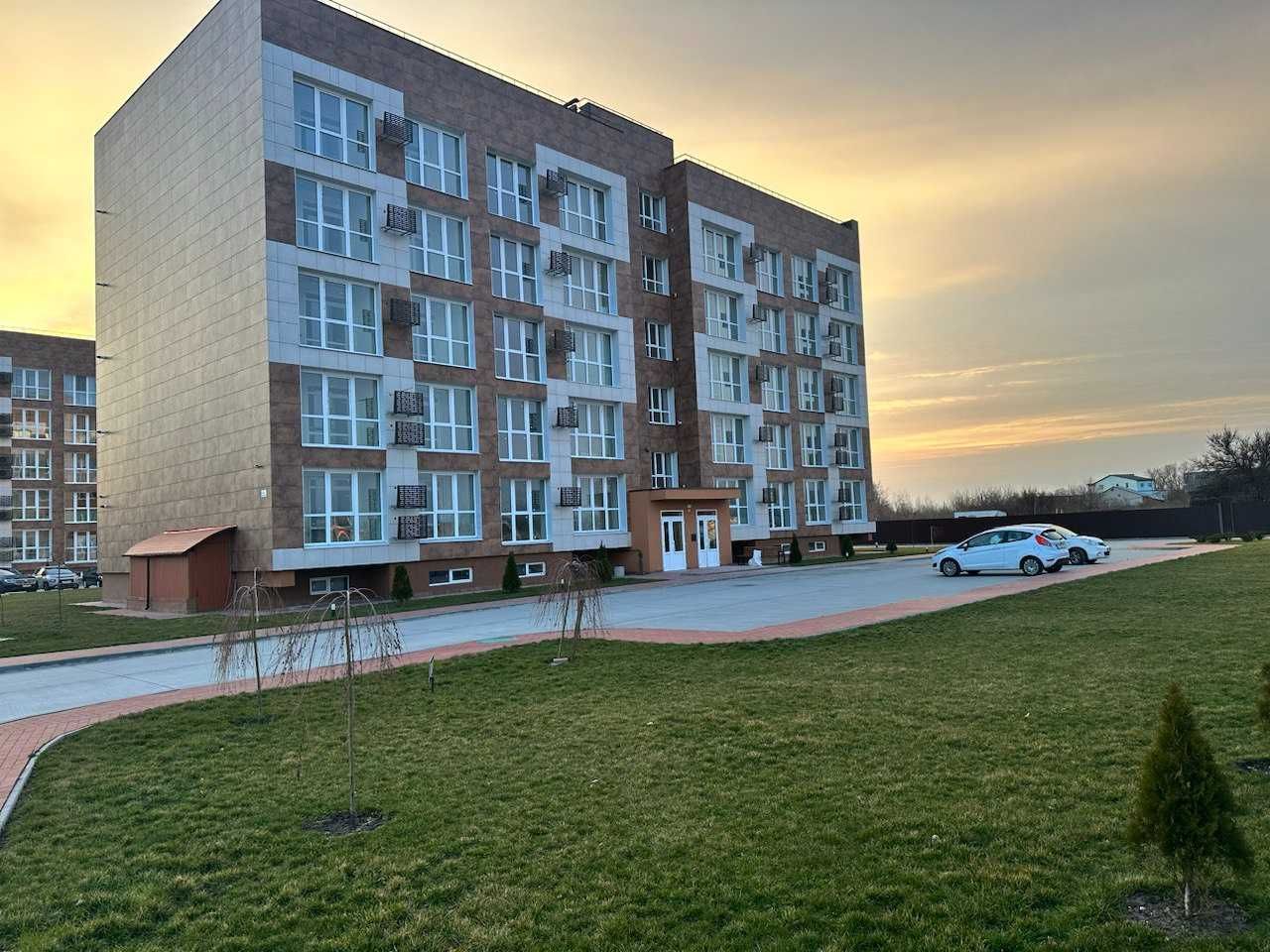 2 - х кімнатна квартира в новобудові біля річки/ автономне опалення
