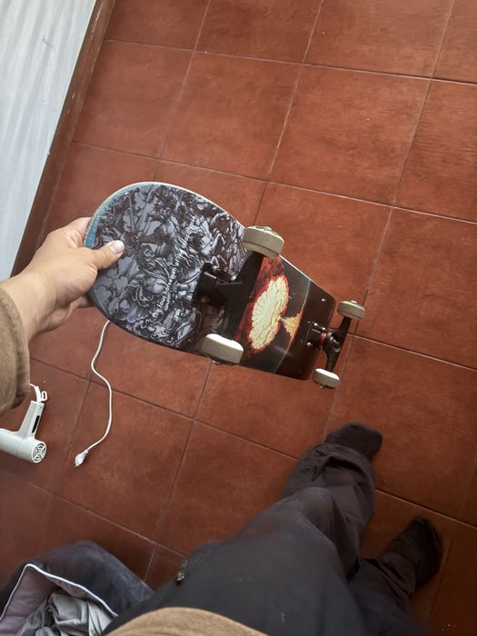 Skate profissional semi novo