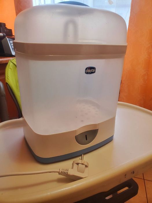 Стерилізатор паровий електричний Chicco для пляшечок та сосок