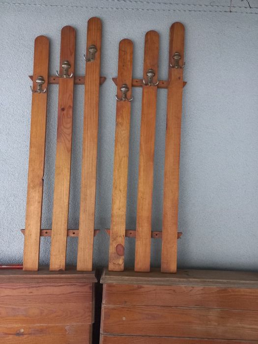 Меблі вішак з деревини  2 шт