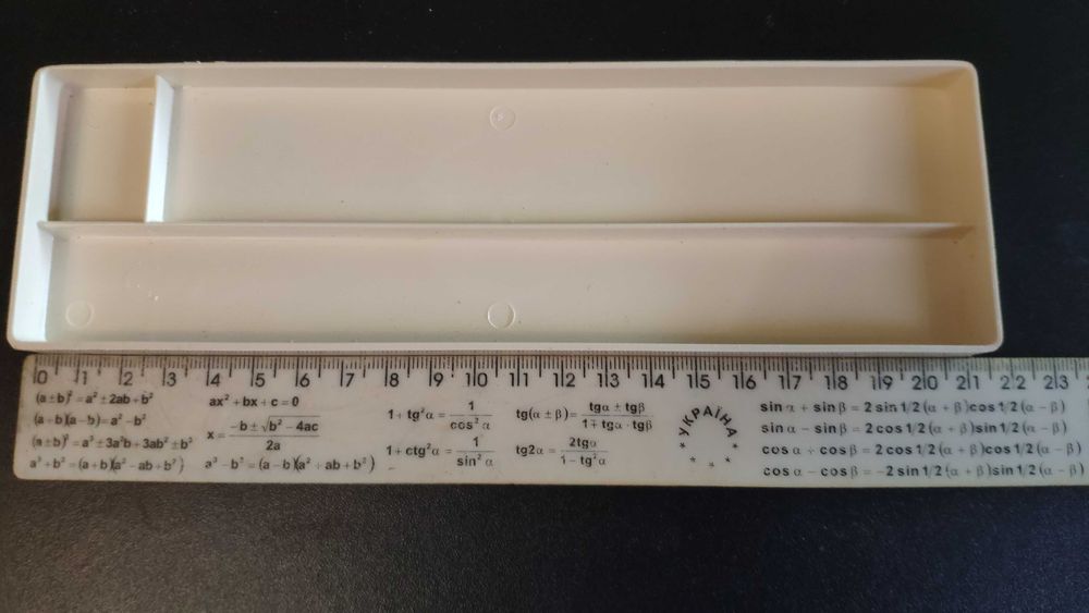 Пенал пластиковый для ручек и карандашей канцелярский