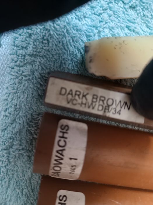 Wosk do renowacji mebli