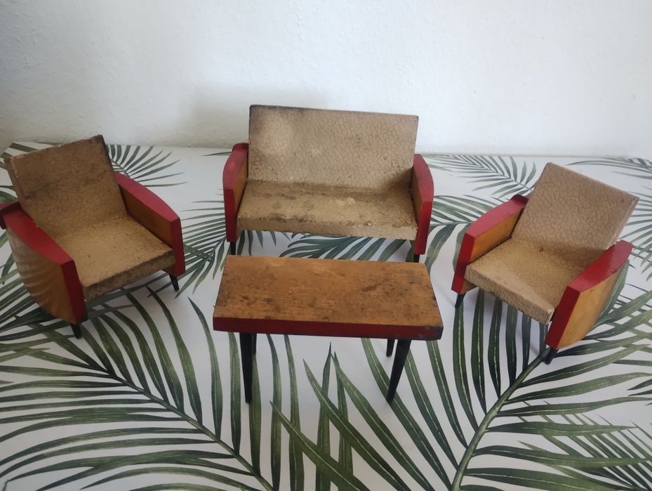 Mebelki dla lalki z PRL do renowacji