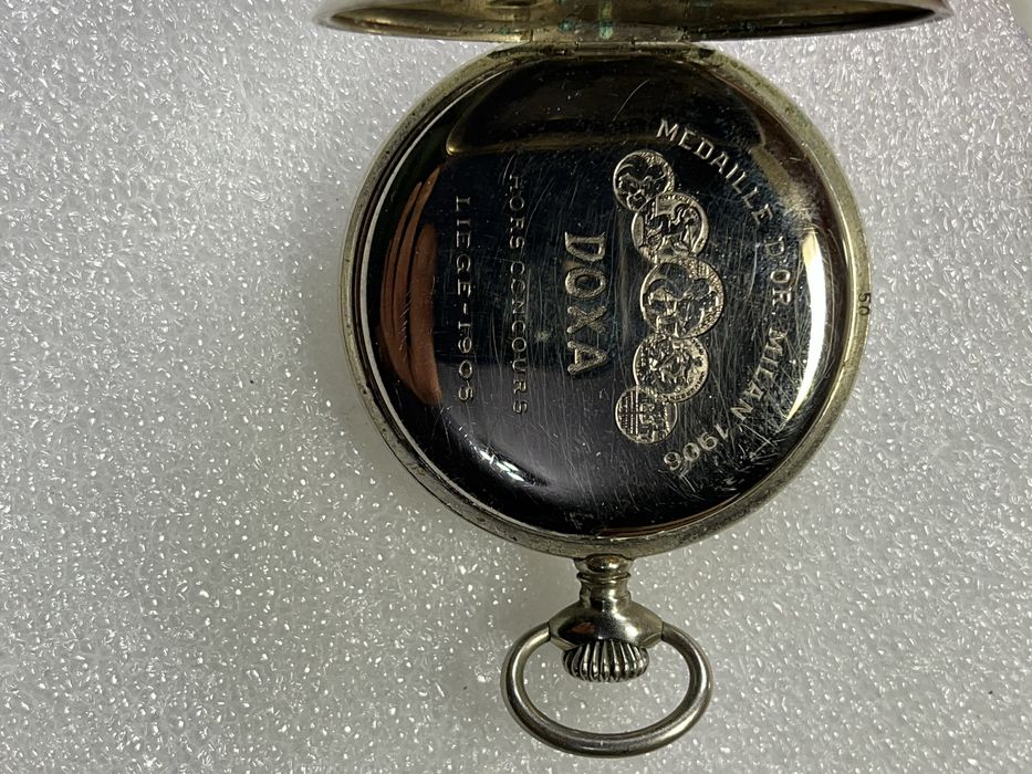 Часы швейцарские карманные DOXA