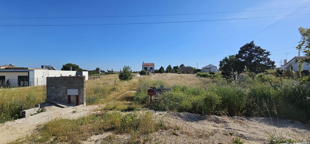 Moradia e terreno urbano 3105m2 OPORTUNIDADE!